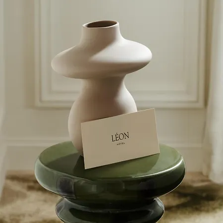 Leon 3* Paris