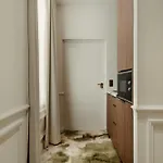 Отель Leon