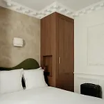 Отель Leon Париж